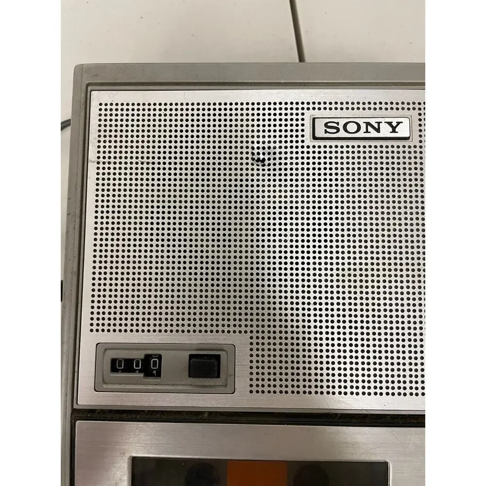 Vintage Sony TCM-787 Silver CASSETTE Corder Tape PLAYER With PLUG Untested